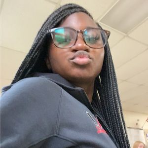 Meet your Posher, Deyonna